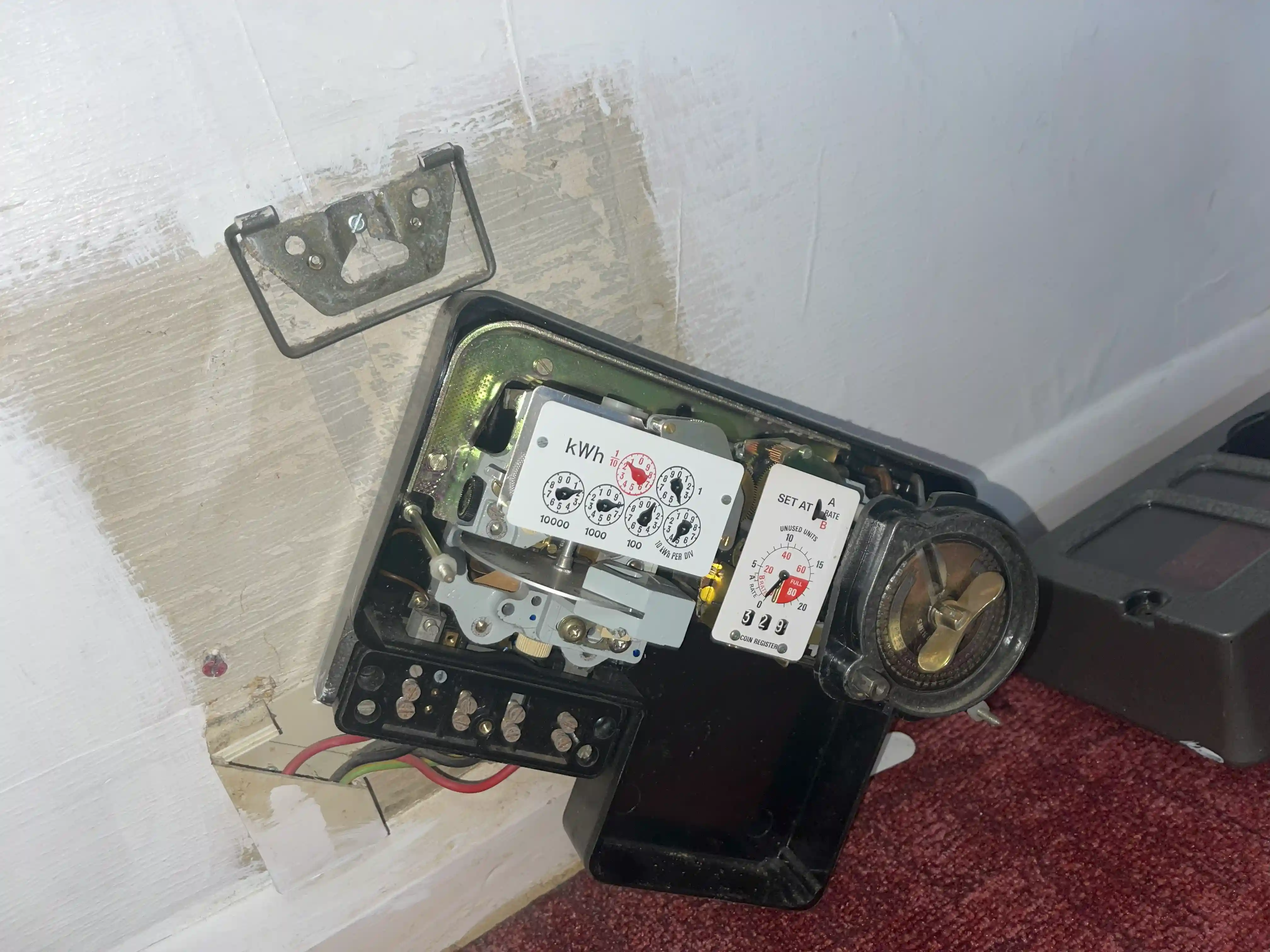 24 Hours Emergency Electrician near West Malling